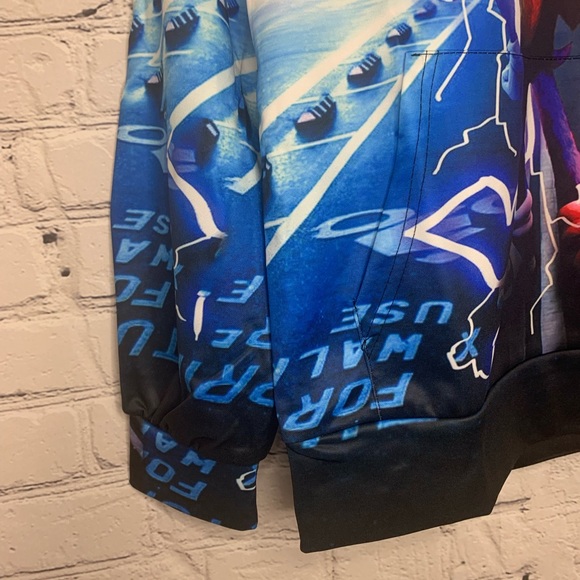 NWOT Boys Sonic Hoodie Sweater - Picture 3 of 5